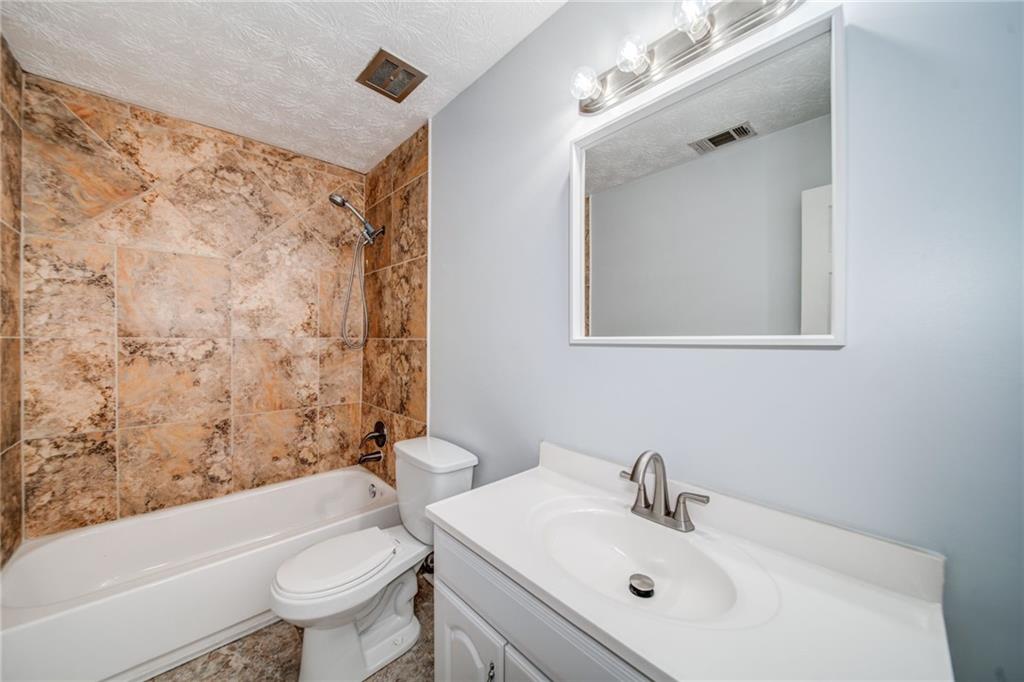 280 Winding River Road Unit B Property Photo 32