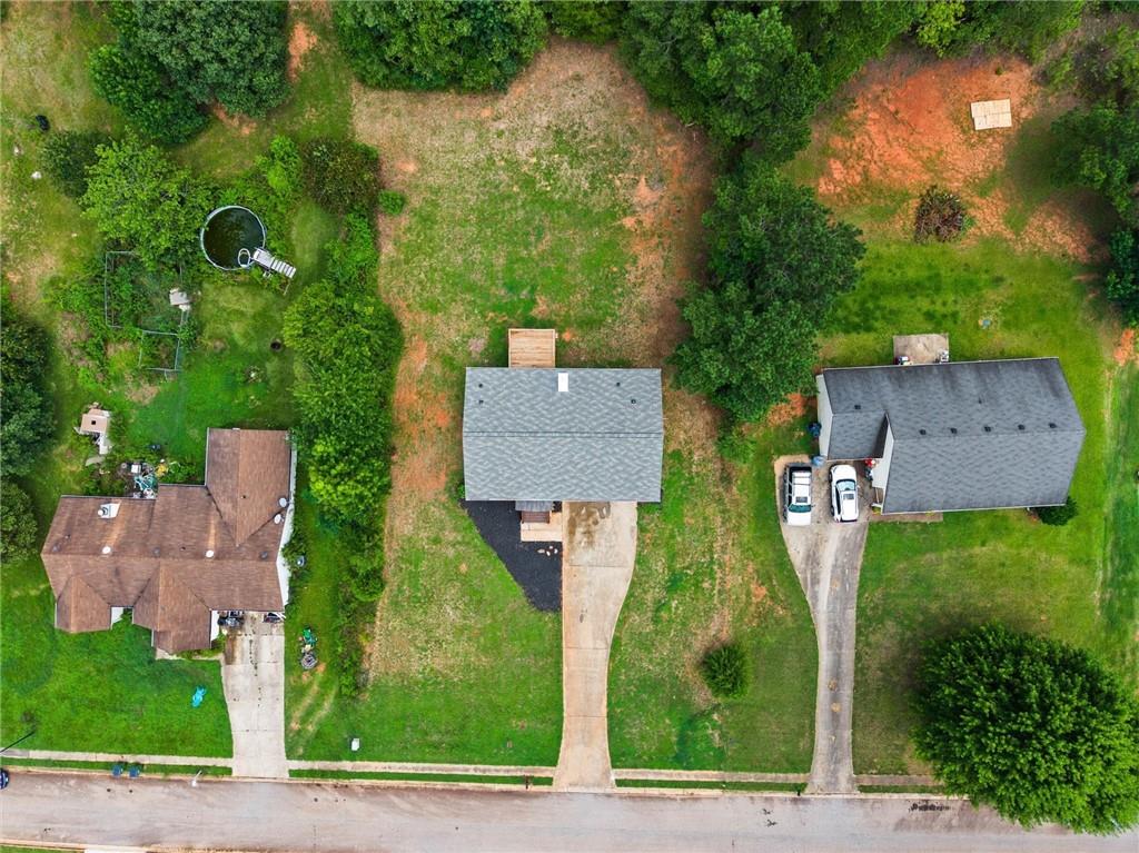 305 Hunters Trace Property Photo 9