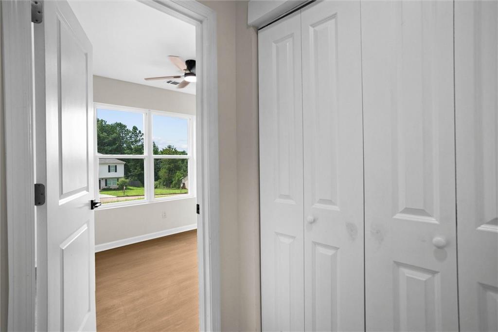 305 Hunters Trace Property Photo 32
