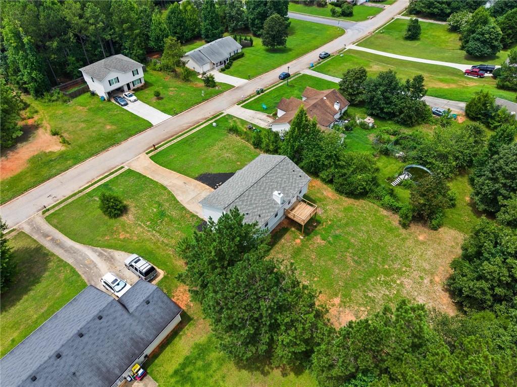 305 Hunters Trace Property Photo 43
