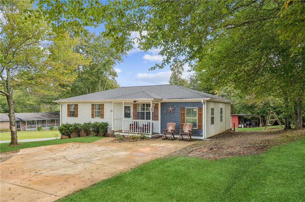 304 Myrtle Street Property Photo 4