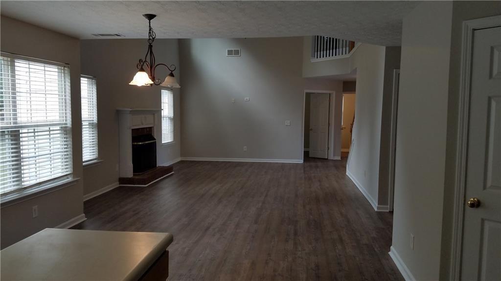 3652 Roxfield Drive Property Photo 7