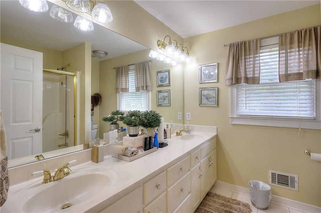 7813695 Property Photo 31