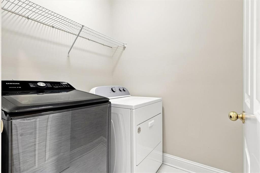 1017 Emory Parc Place Property Photo 21