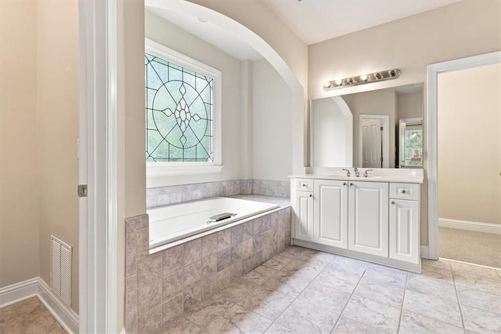 1017 Emory Parc Place Property Photo 27