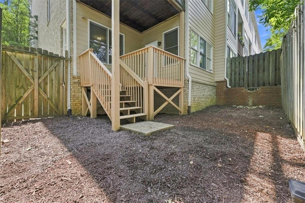 1017 Emory Parc Place Property Photo 43