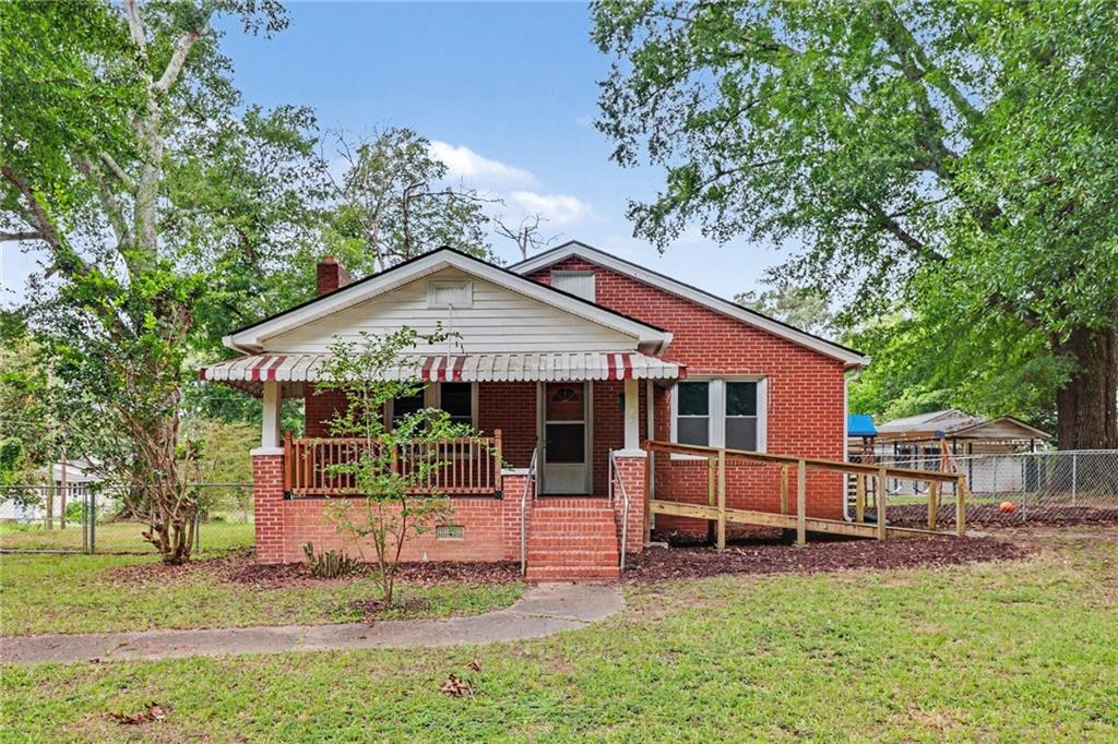160 Connecticut Avenue Property Photo 1