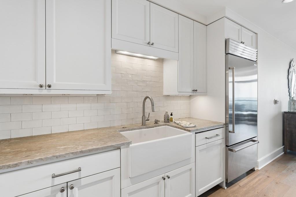 3630 Peachtree Road Unit 3002 Property Photo 10