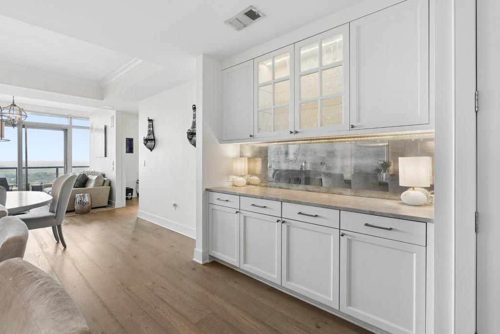 3630 Peachtree Road Unit 3002 Property Photo 13