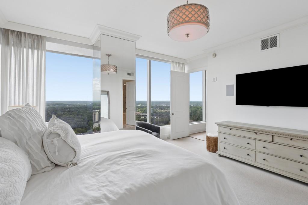 3630 Peachtree Road Unit 3002 Property Photo 29