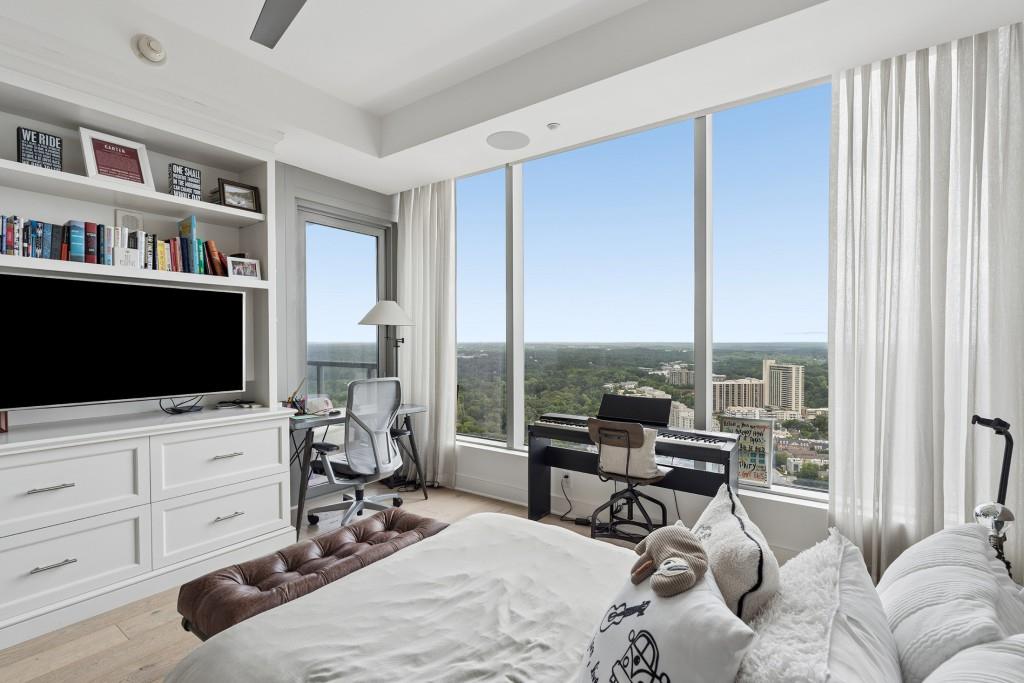 3630 Peachtree Road Unit 3002 Property Photo 35