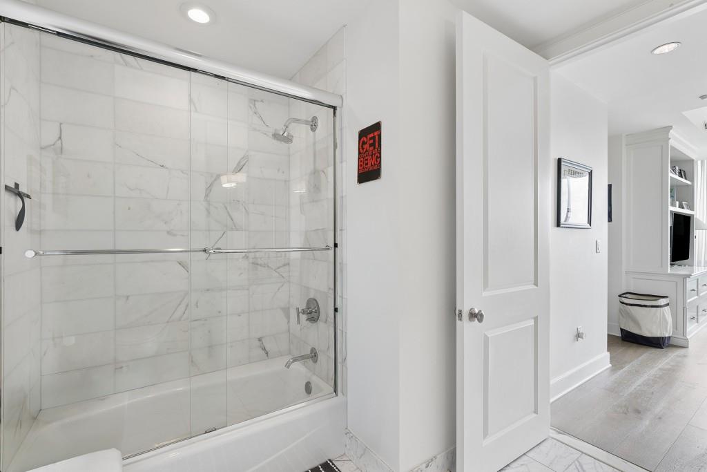 3630 Peachtree Road Unit 3002 Property Photo 37