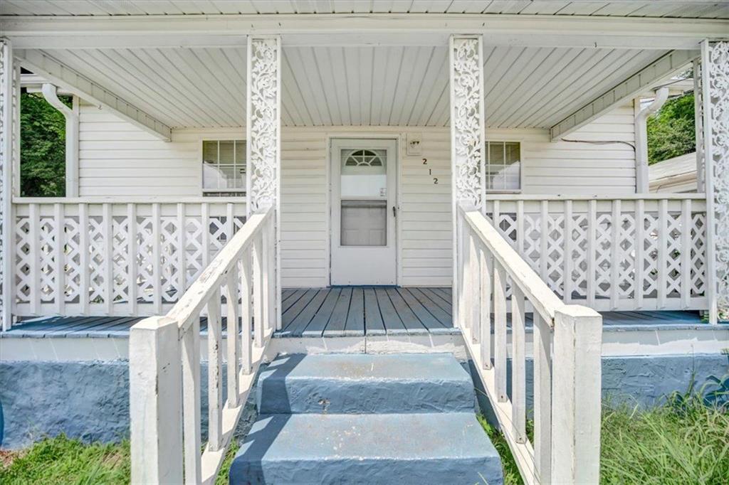 212 Nixon Avenue Sw Property Photo 6