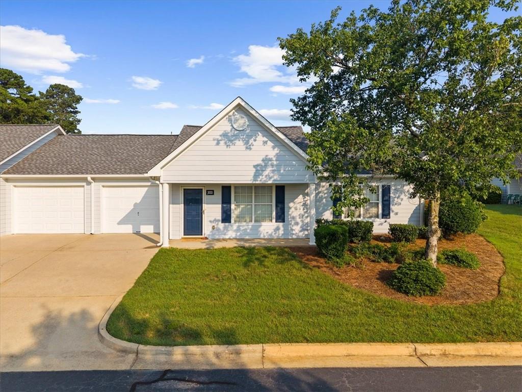 3033 Bentley Park Circle Property Photo 2