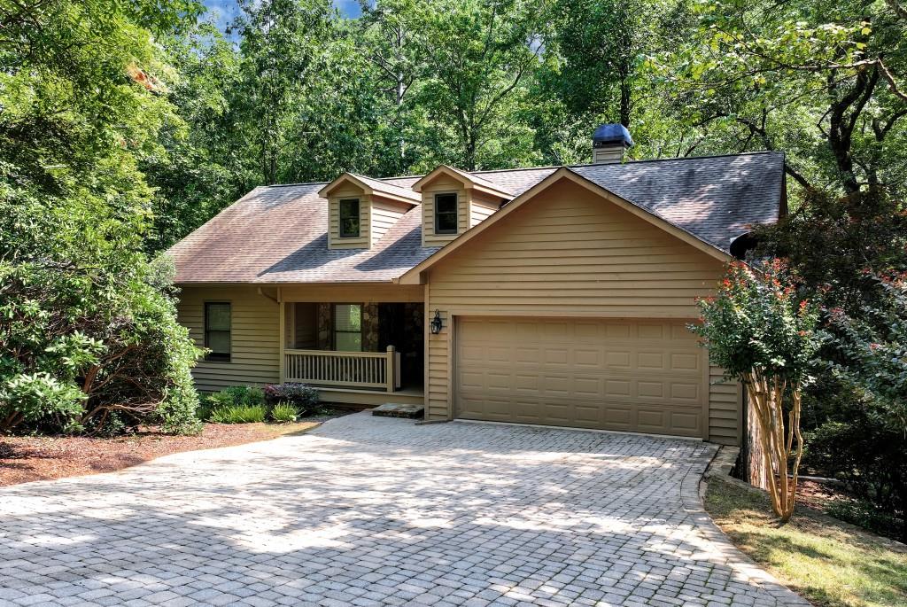 161 Falling Creek Property Photo 1