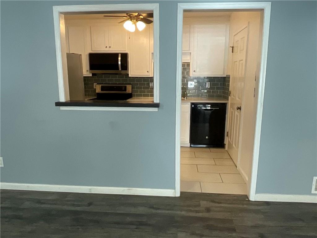 3969 Woodridge Way Property Photo 10