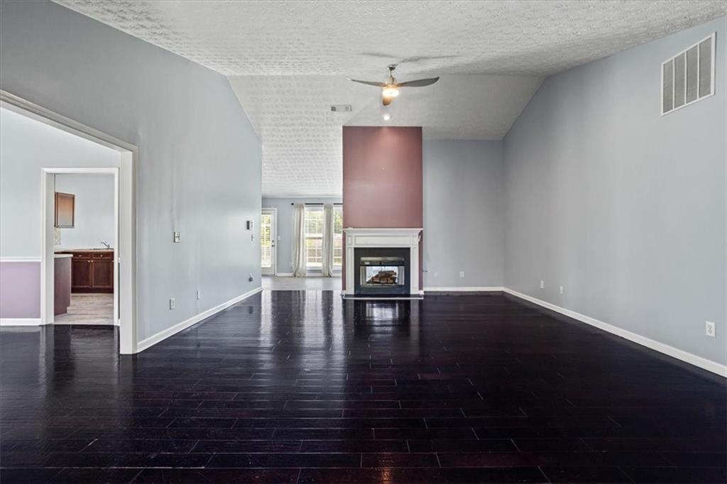 2615 Snowcrest Place Property Photo 3
