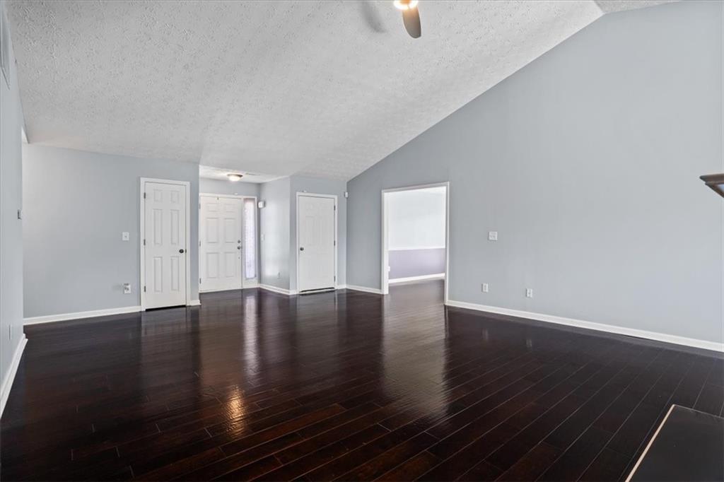 2615 Snowcrest Place Property Photo 4