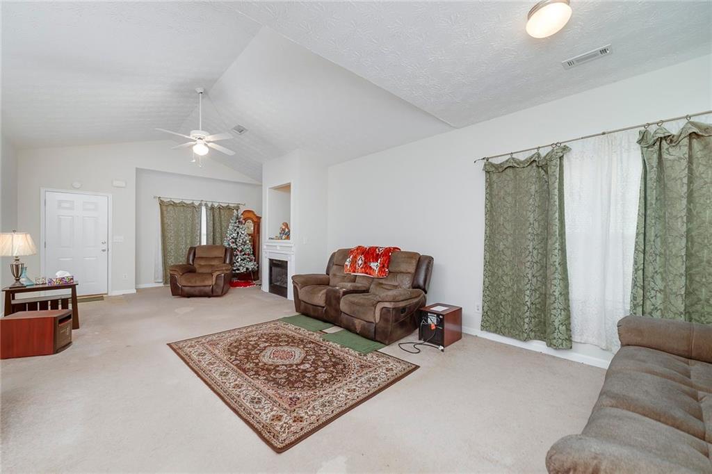 140 Astilbe Meadow Drive Property Photo 8