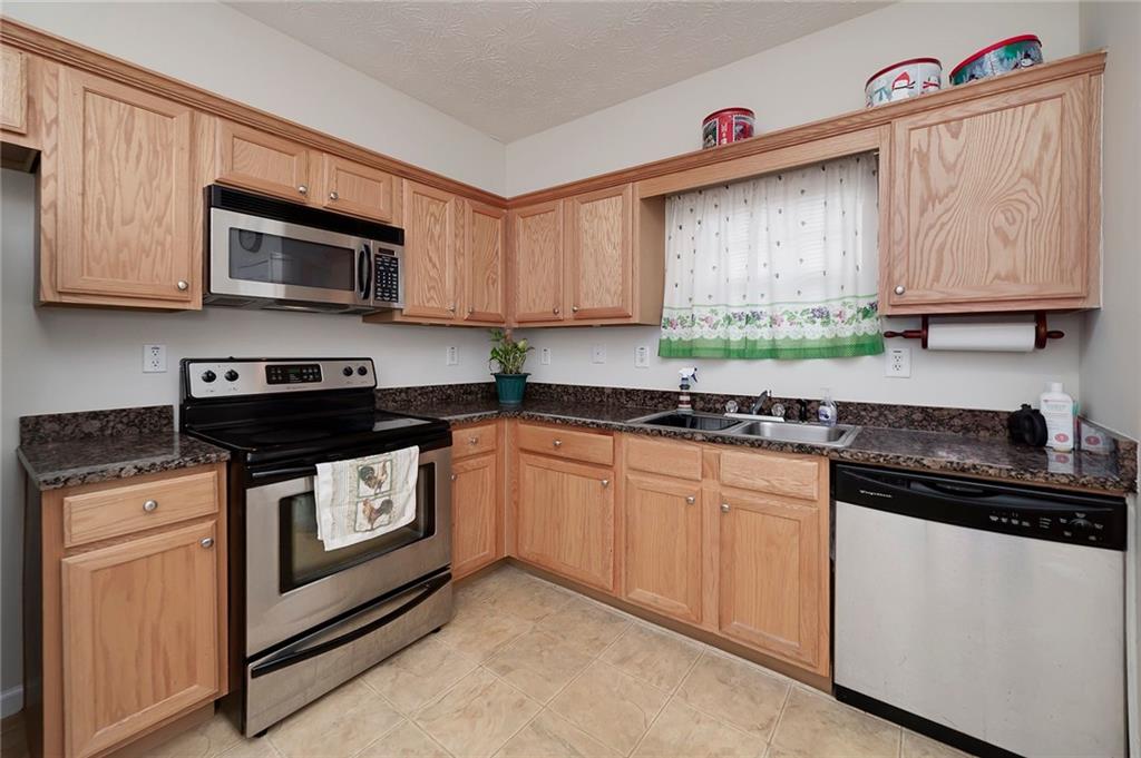 140 Astilbe Meadow Drive Property Photo 12