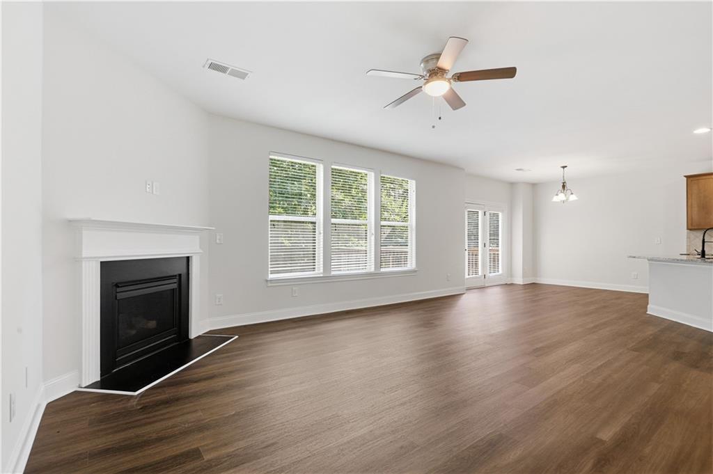 4860 Dawson Court Property Photo 3