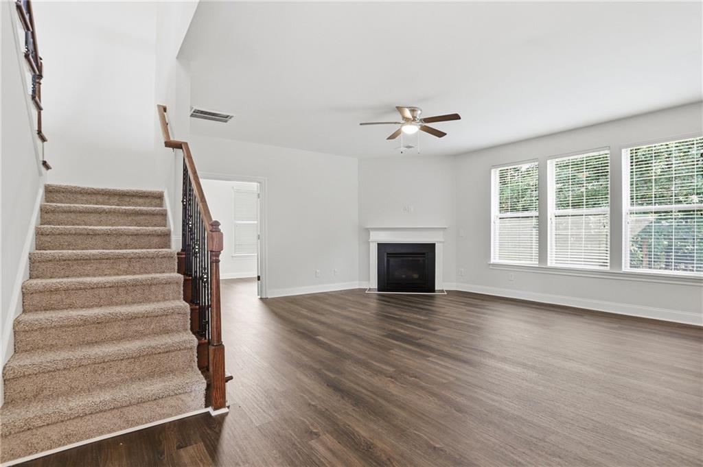 4860 Dawson Court Property Photo 11