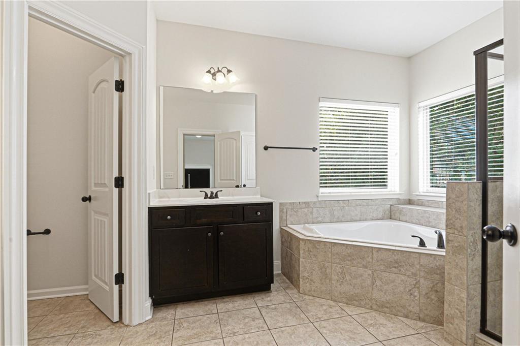 4860 Dawson Court Property Photo 40