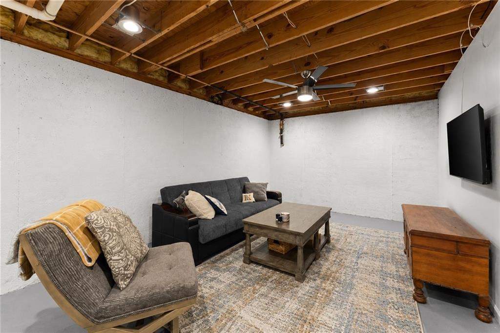 3875 Stutz Street Property Photo 11