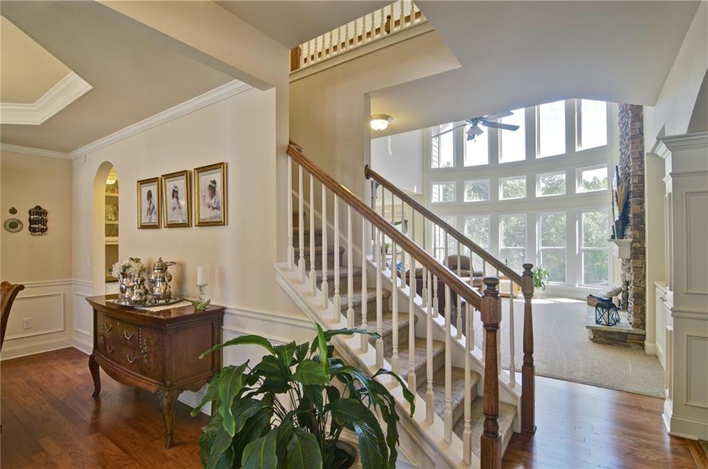 503 Lakeview Court Property Photo 5