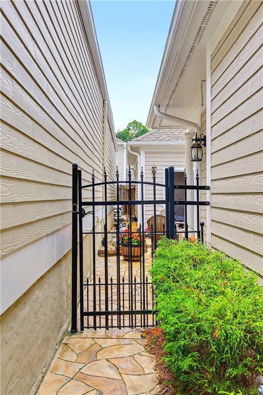 327 Acuba View Property Photo 4
