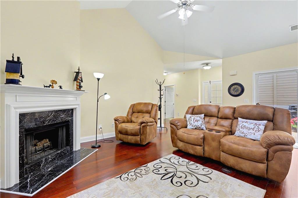 327 Acuba View Property Photo 10