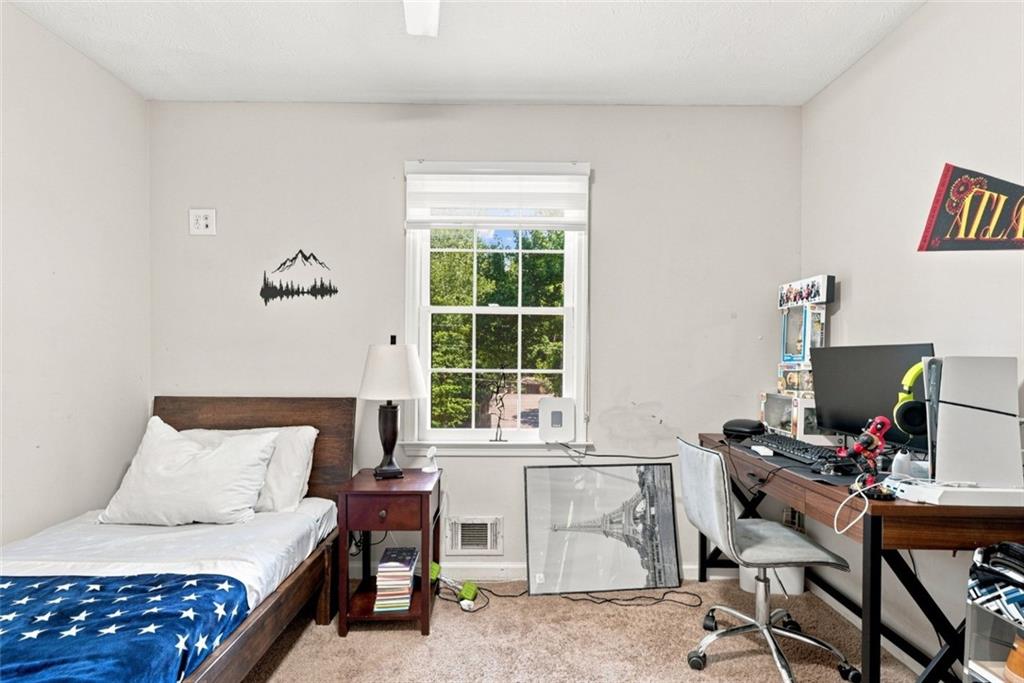 137 Landing Lane Property Photo 24