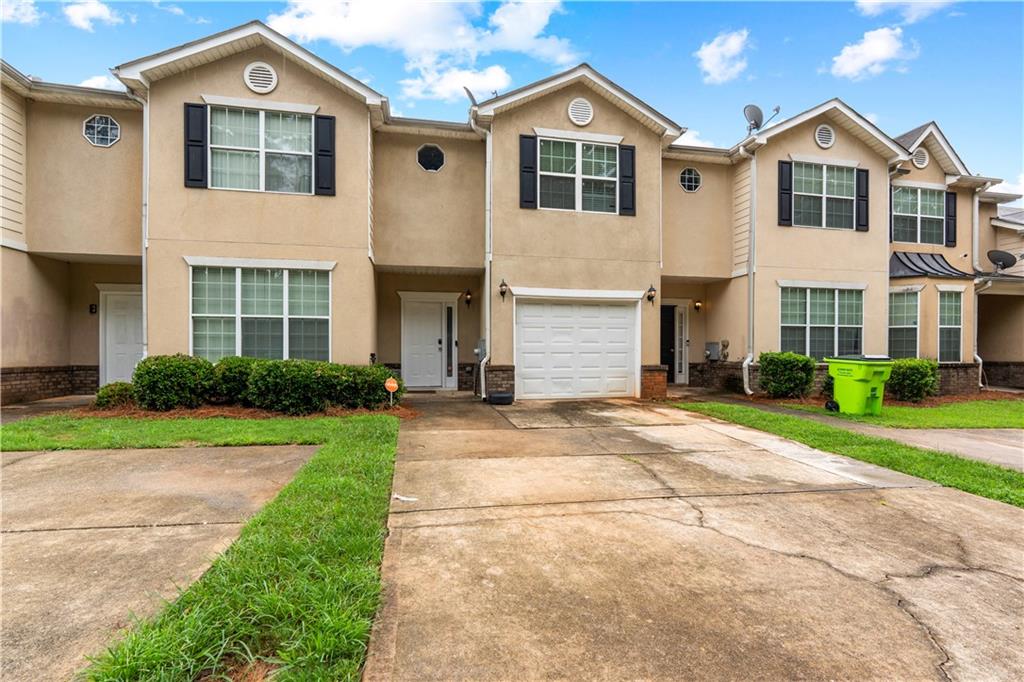 2312 Coach Way Property Photo 1