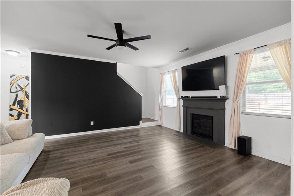 210 Silver Willow Walk Property Photo 12