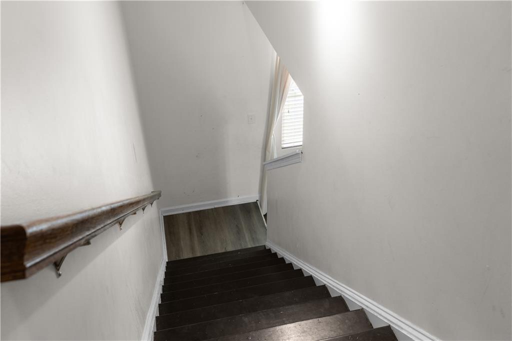 210 Silver Willow Walk Property Photo 21