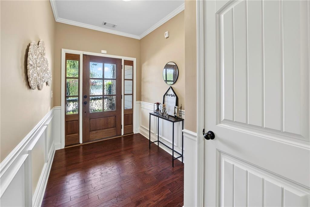 4814 Lost Creek Drive Property Photo 4