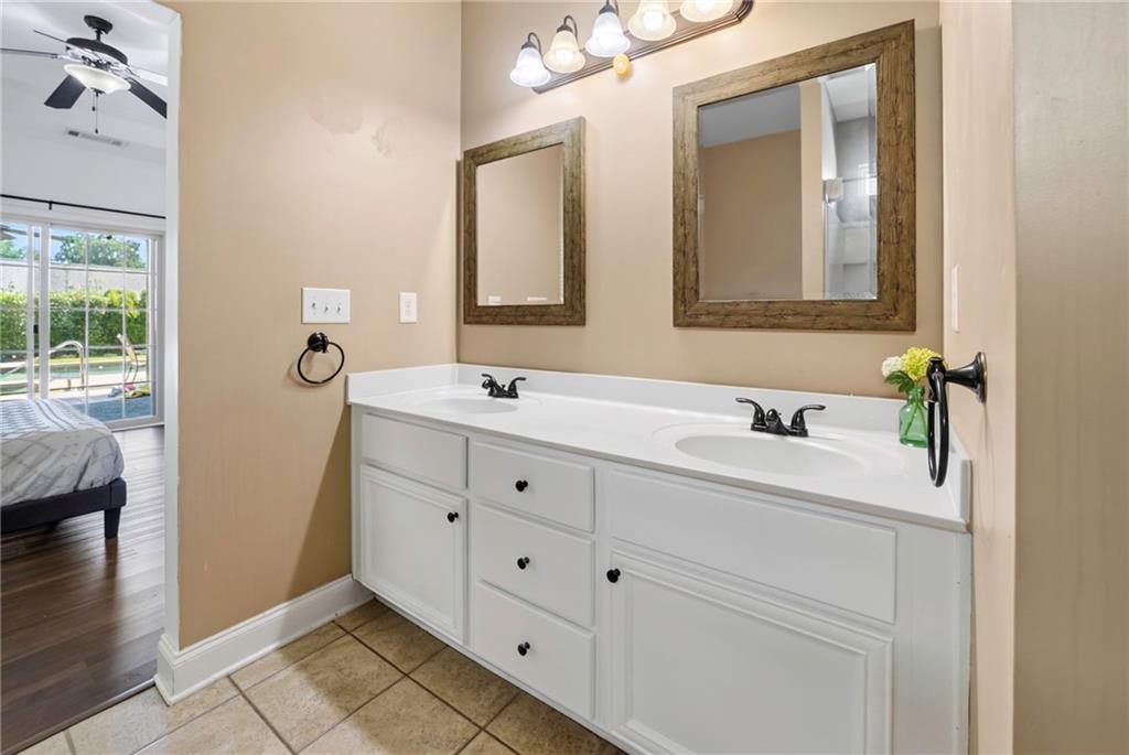 4814 Lost Creek Drive Property Photo 24