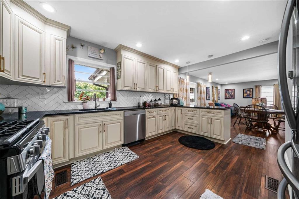 5 Robin Street Property Photo 8