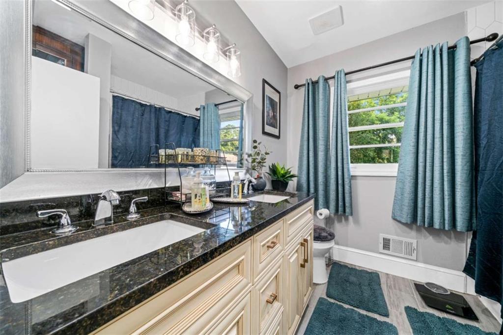 5 Robin Street Property Photo 20