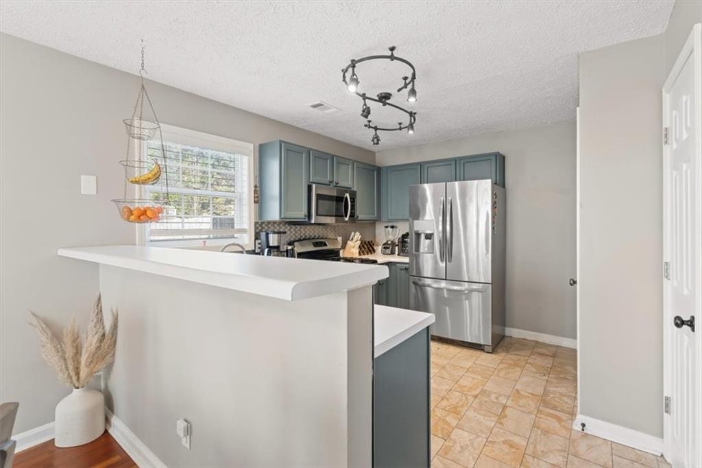 1061 Daventry Crossing Property Photo 6