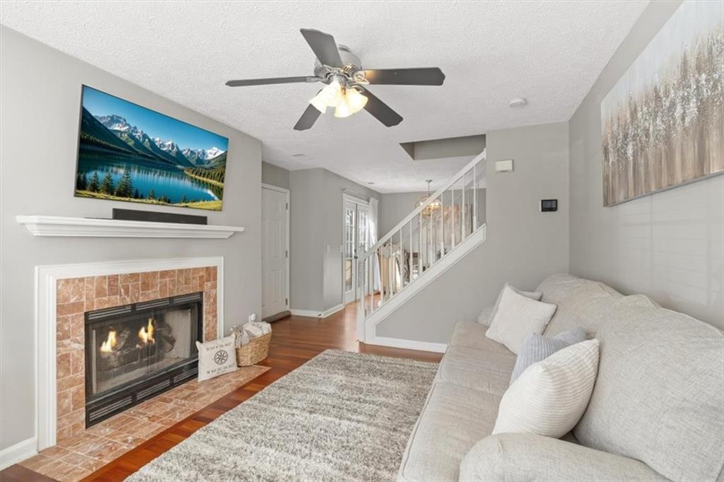 1061 Daventry Crossing Property Photo 8