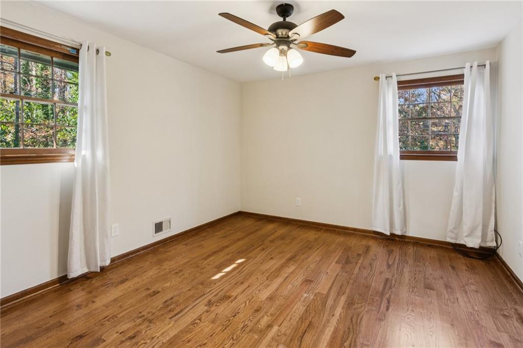 4894 Macbain Lane Property Photo 28