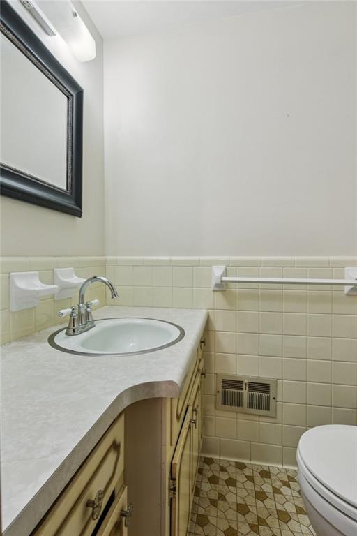 4894 Macbain Lane Property Photo 34