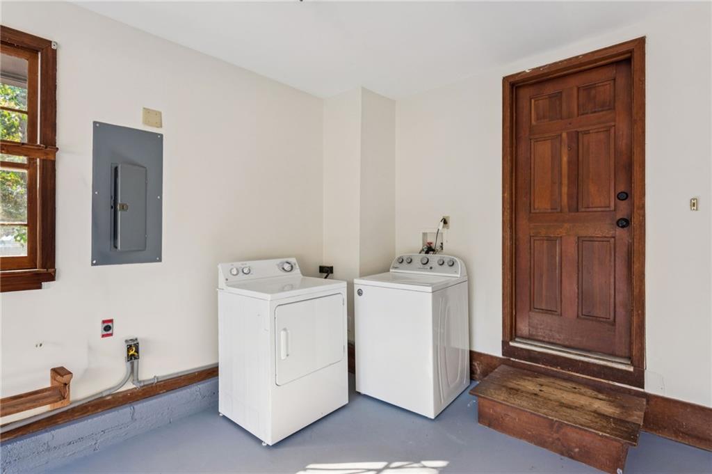 4894 Macbain Lane Property Photo 36