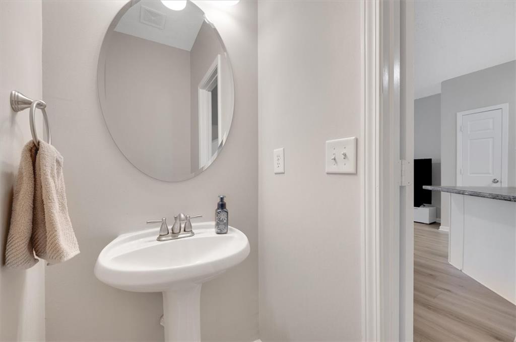 940 Tree Creek Boulevard Property Photo 20