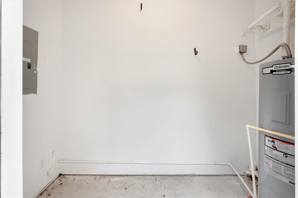 940 Tree Creek Boulevard Property Photo 32