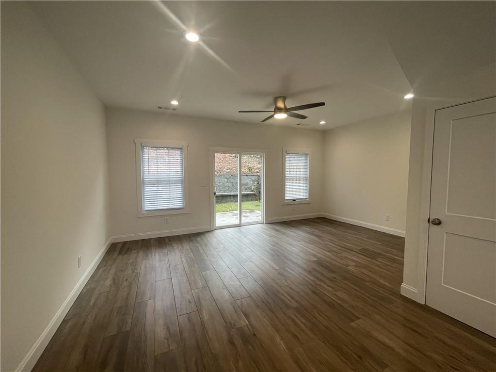 4034 Oak Glenn Drive Property Photo 3