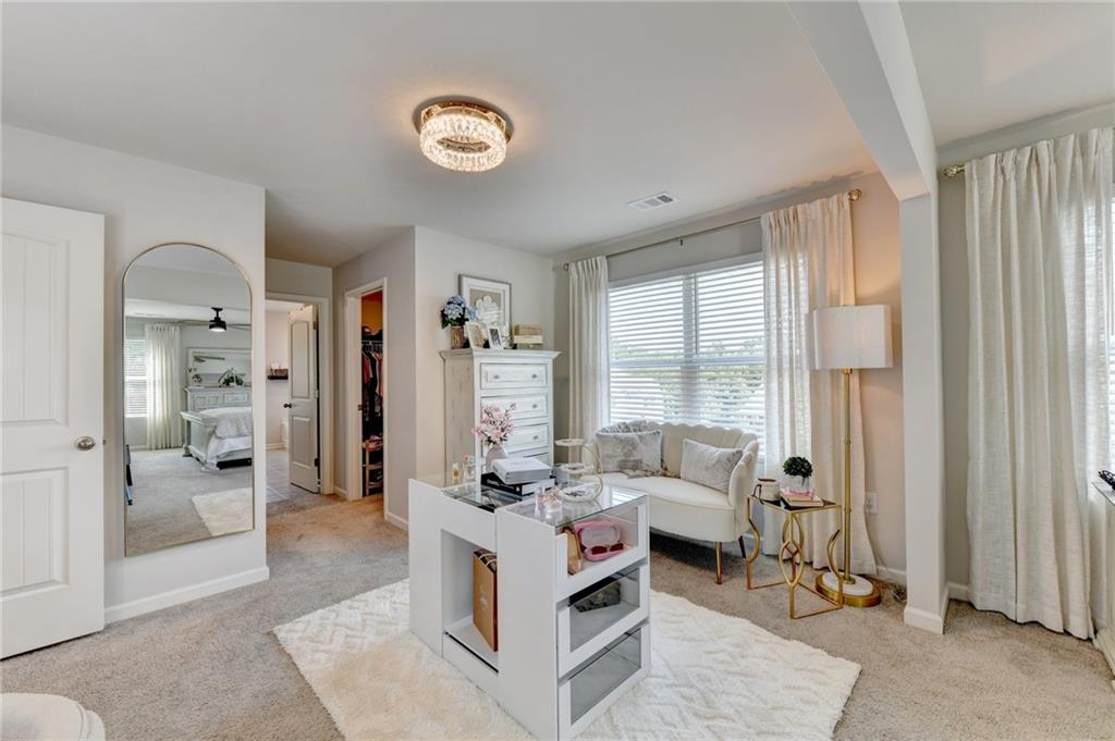 4027 Peregrine Way Property Photo 35