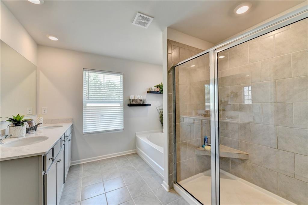 4027 Peregrine Way Property Photo 45
