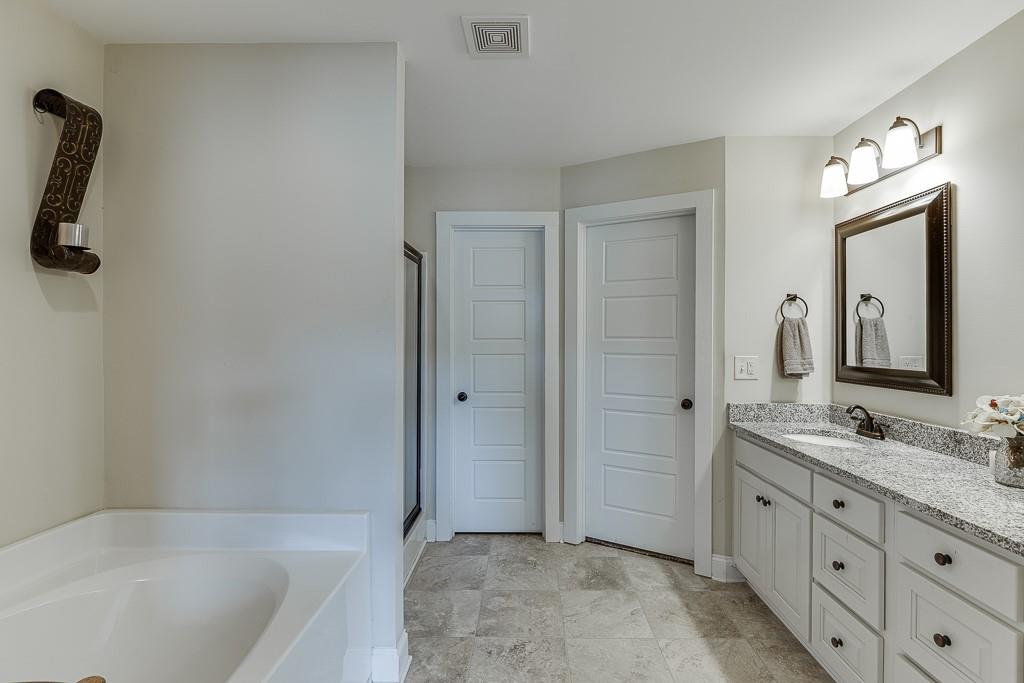7814322 Property Photo 31